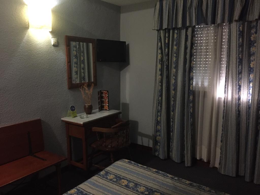 Hotel El Pilar à La Carlota Chambre photo