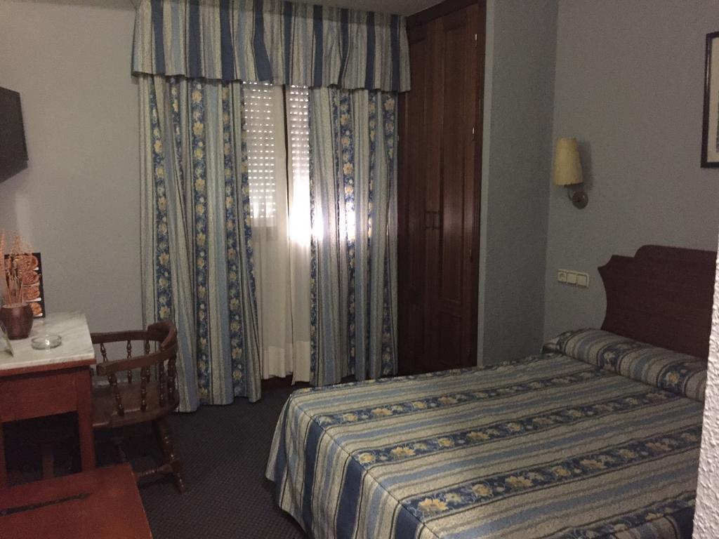 Hotel El Pilar à La Carlota Chambre photo